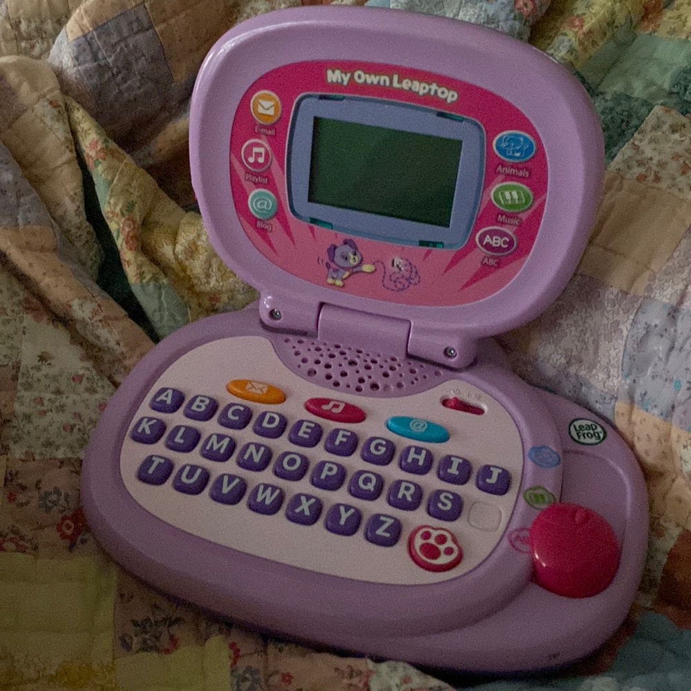 Leapfrog My Own Leaptop, Learning The Alphabet, battery operated, Great Song ;)